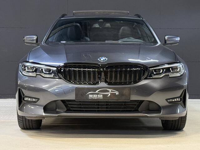 BMW 3-SERIE Touring 320e Business Edition Plus | Panoramadak | Wegkl. trekhaak | Vol leder