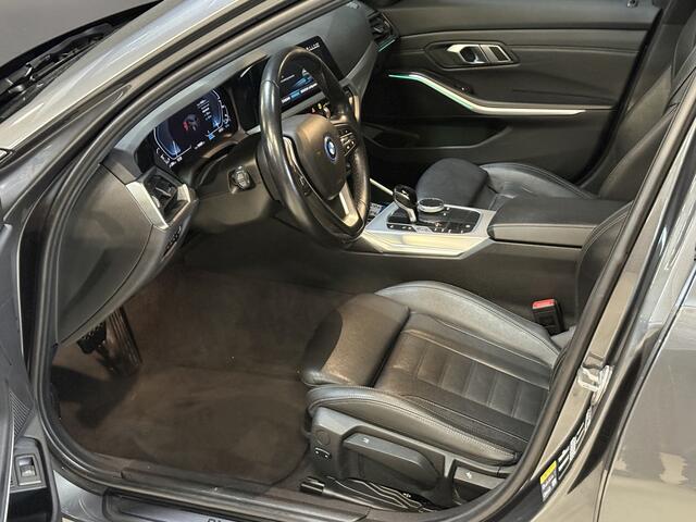 BMW 3-SERIE Touring 320e Business Edition Plus | Panoramadak | Wegkl. trekhaak | Vol leder