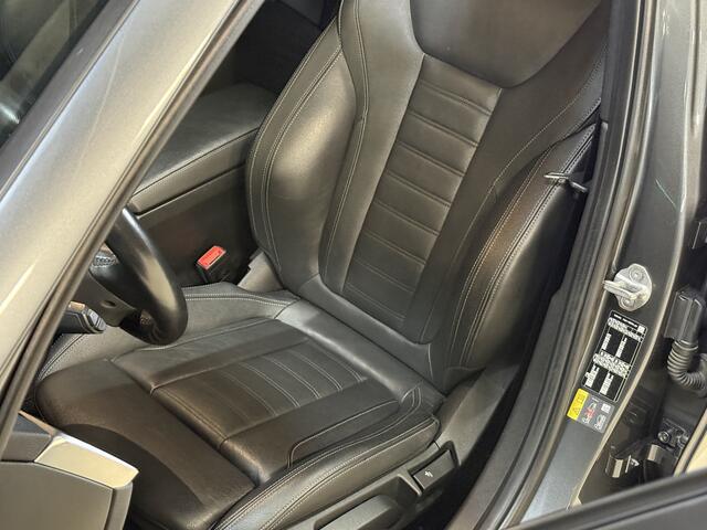 BMW 3-SERIE Touring 320e Business Edition Plus | Panoramadak | Wegkl. trekhaak | Vol leder