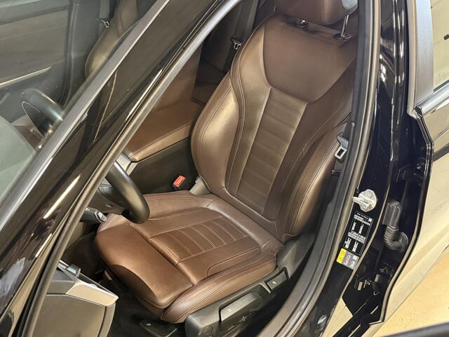 BMW 3-SERIE Touring 330e Business Edition Plus | Vol leder | Elektr. trekhaak | Harman/Kardon