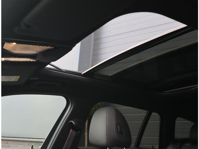 BMW 3-SERIE Touring 330i xDrive | Pano | HUD | 360 Camera | Trekhaak