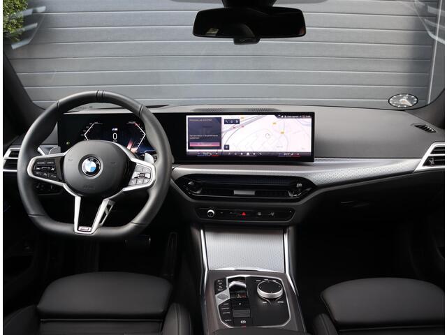 BMW 3-SERIE Touring 330i xDrive | Pano | HUD | 360 Camera | Trekhaak