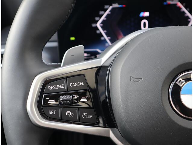 BMW 3-SERIE Touring 330i xDrive | Pano | HUD | 360 Camera | Trekhaak