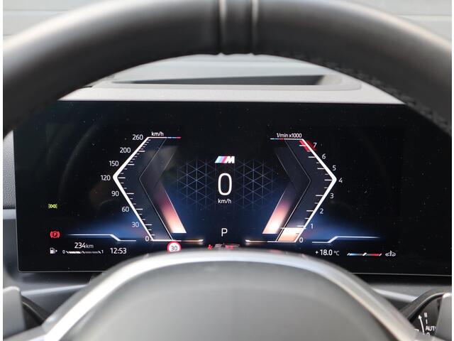 BMW 3-SERIE Touring 330i xDrive | Pano | HUD | 360 Camera | Trekhaak
