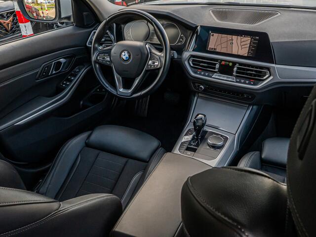 BMW 3-SERIE Touring 330e eDrive Edition CAMERA 18 INCH LEDER SHADOW DODEHOEK