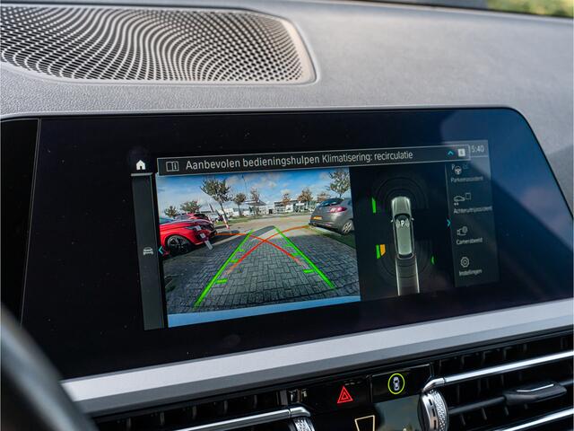 BMW 3-SERIE Touring 330e eDrive Edition CAMERA 18 INCH LEDER SHADOW DODEHOEK