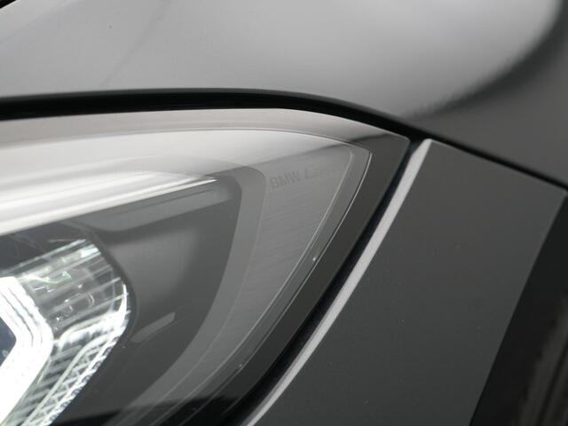 BMW 3-SERIE Touring 320e M Sport PHEV Dealer O.H. | Trekhaak Af Fabriek | Panodak | Adaptive Cruise | Laser LED | Camera | Alcantara Sportstoelen Verwarmd | Sfeerverlichting | Keyless | Blis | Apple Carplay | Navigatie | DAB | Plug In Hybrid