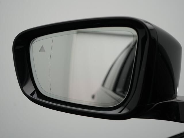 BMW 3-SERIE Touring 320e M Sport PHEV Dealer O.H. | Trekhaak Af Fabriek | Panodak | Adaptive Cruise | Laser LED | Camera | Alcantara Sportstoelen Verwarmd | Sfeerverlichting | Keyless | Blis | Apple Carplay | Navigatie | DAB | Plug In Hybrid