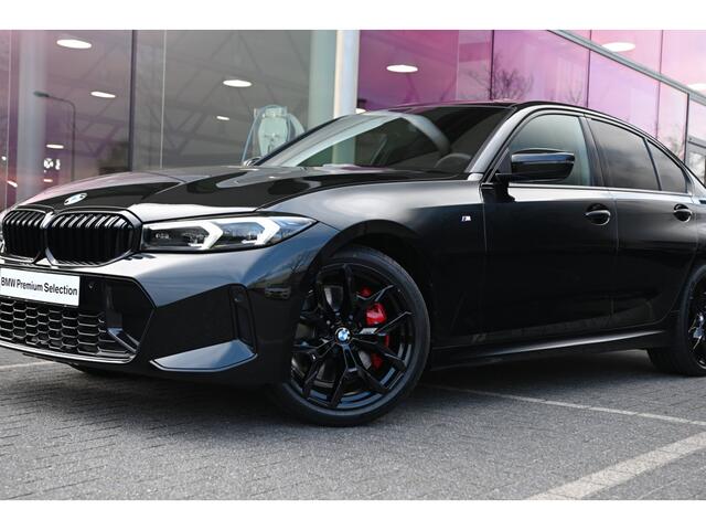 BMW 3-SERIE 318i M Sport Automaat / Trekhaak / Sportstoelen / Achteruitrijcamera / M Sportonderstel / Comfort Access / Stuurverwarming / Adaptieve LED / Harman Kardon / Widescreen Display