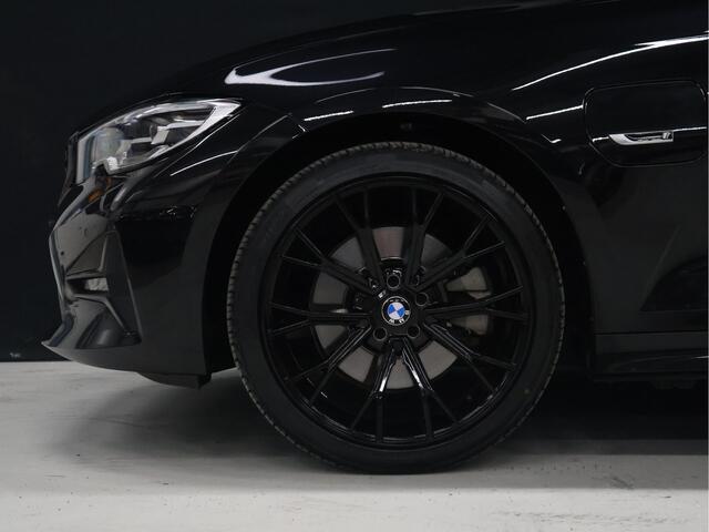 BMW 3-SERIE 320e Business Edition Plus [APPLE CARPLAY, ANDROID, CRUISE CONTROL, STOELVERWARMING, DIGITAL DASH, PDC 360, LEDER, BLUETOOTH, CLIMATECONTROL, LED, NAVIGATIE, NIEUWSTAAT]