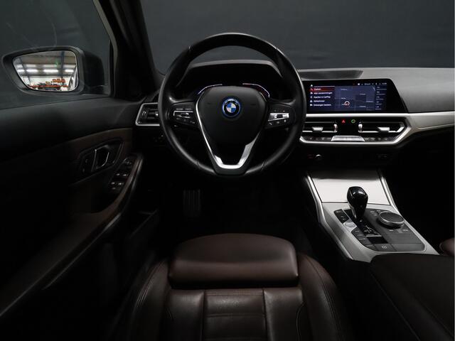 BMW 3-SERIE 320e Business Edition Plus [APPLE CARPLAY, ANDROID, CRUISE CONTROL, STOELVERWARMING, DIGITAL DASH, PDC 360, LEDER, BLUETOOTH, CLIMATECONTROL, LED, NAVIGATIE, NIEUWSTAAT]