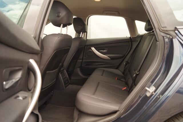 BMW 3-SERIE GT 320d 190pk Executive -LEER-NAVI-LED-ECC-PDC-