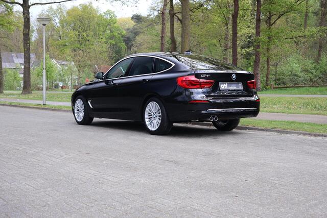 BMW 3-SERIE GT 320i High Executive Org.NL | Luxury Line | Leer | Navi Pro | Hifi audio | LED | Camera | Elektrische trekhaak | stoelverwarming | etc.