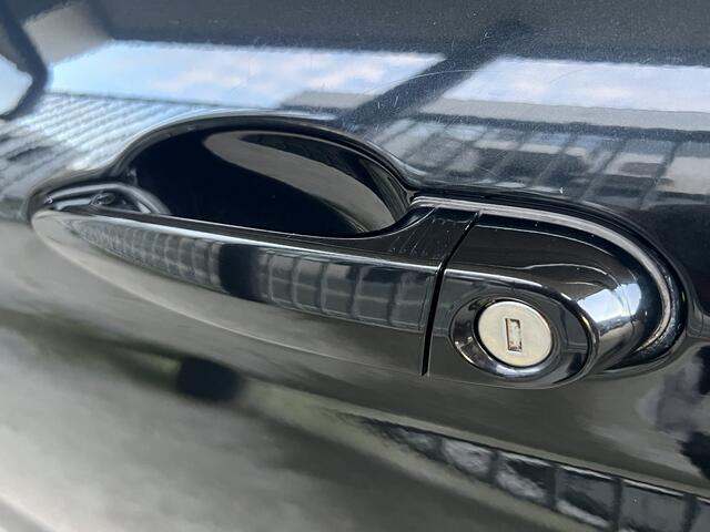 BMW 3-SERIE GT Gran Turismo 320i Corporate Lease High Executive | AUTOMAAT | SCHUIF/KANTELDAK | LEDER | CARPLAY/ANDROID | CAMERA | NAVI | CRUISE CONTROL | LMV 18'' | CLIMATE CONTROL | PDC V+A | STOELVERWARMING | KEYLESS | ELEKTR. ACHTERKLEP | BLUETOOTH