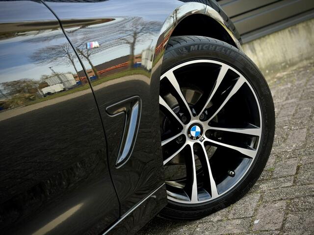 BMW 3-SERIE GT Gran Turismo 320i M-SPORT PANO|VIRTUAL|CAMERA|HiFi|SPORTLEER|HAAK