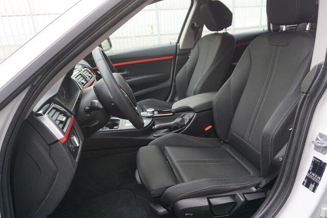BMW 3-SERIE GT Gran Turismo 320i Sport Line GT/BINNENKORT VERWACHT/