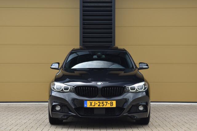 BMW 3-SERIE GT Gran Turismo 320i High Executive * M-Sport * Panoramadak * LED * Hifi * DAB * Comforttoegang *