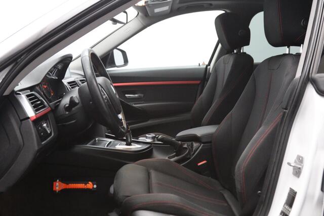 BMW 3-SERIE GT Gran Turismo 320i 184 PK Automaat Executive, Panoramadak, LED, Sportstoelen, Navigatie
