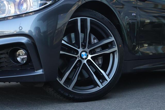 BMW 4-SERIE Cabrio 440i High Executive / H&K / Trekhaak / M Sport