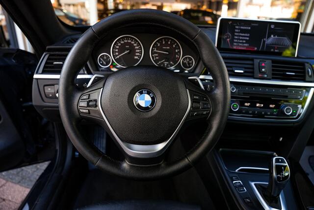 BMW 4-SERIE Cabrio 428i Essential M Pakket Sportstoelen Leer Memory Navi Xenon Keyless 19"LM