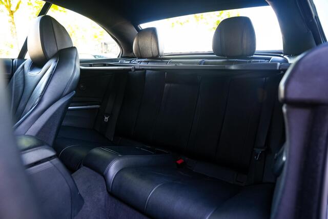 BMW 4-SERIE Cabrio 428i Essential M Pakket Sportstoelen Leer Memory Navi Xenon Keyless 19"LM