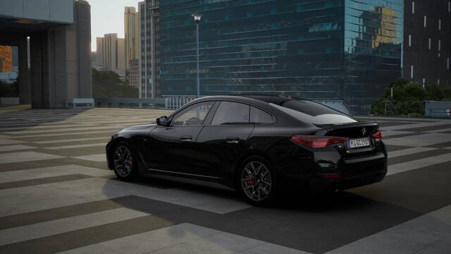 BMW 4-SERIE Gran Coupé 420i M Sport Automaat / Achteruitrijcamera / Adaptieve LED / Comfort Access / M Sportonderstel / Stuurverwarming