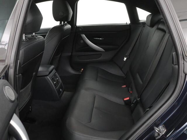 BMW 4-SERIE Gran Coupé 420i High Executive | Schuifdak | Harman/Kardon | Stoelverwarming | Leder | Camera | DAB | Xenon | Sportstoelen