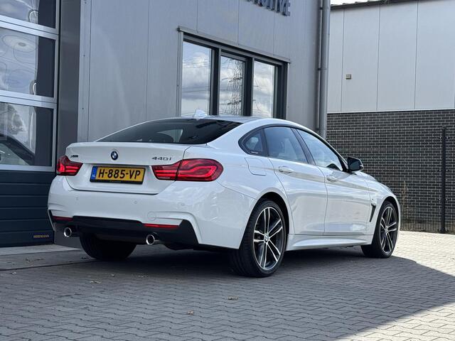 BMW 4-SERIE Gran Coupé 440i xDrive High Executive 326 PK | Leder | Led | 19 Inch | Head up display