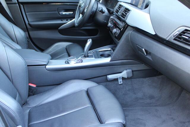 BMW 4-SERIE Gran Coupé 418i M Sport High Executive Automaat - Dealer onderhouden - Nederlandse auto 19 inch - Zwart leder - Stoelverwarming - Camera