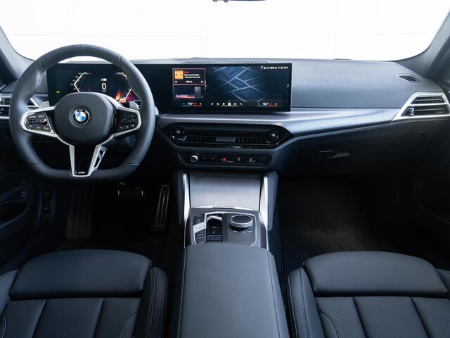 BMW 4-SERIE 420i Coupé M Sport Pro | Schuif-/kanteldak / Harman Kardon / Stoel en Stuurwiel verwarming / Comfort Access / Elektrische achterklep