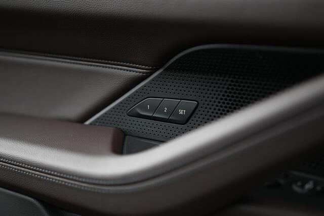 BMW 4-SERIE Cabrio 420i High Executive Automaat / Achteruitrijcamera / Parking Assistant / Live Cockpit Professional / Stoelverwarming / Cruise Control / 19" LMV