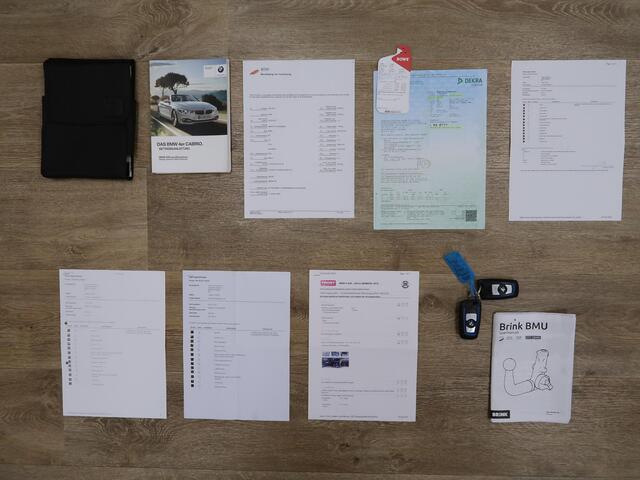 BMW 4-SERIE Cabrio 420i M-Sport Nekverwarming Harman/Kardon Trekhaak afn. Camera Sportstoelen Leer Stoelverwarming Estorilblauw 18 Inch LMV Zeer nette staat