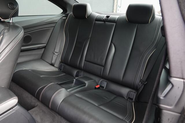 BMW 4-SERIE Coupé 440i 326Pk Aut. | Centennial High Executive | M-Sport | Schuif/hefdak | Klepsysteem uitlaat | 19''