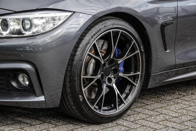 BMW 4-SERIE Coupé 440i 326Pk Aut. | Centennial High Executive | M-Sport | Schuif/hefdak | Klepsysteem uitlaat | 19''