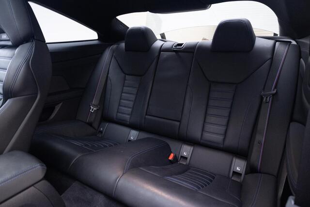 BMW 4-SERIE Coupé 430i xDrive High Executive | M-Sport | Laser | 19 Inch | 360 | Head Up | Dak | H&K |