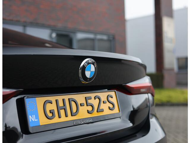 BMW 4-SERIE Coupé 420i | M-Sport - HUD - Schuifdak