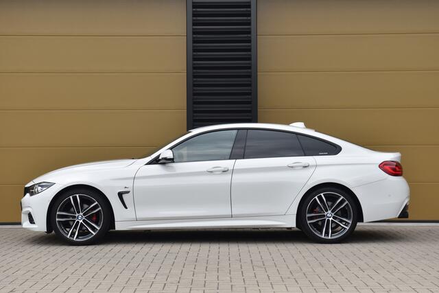 BMW 4-SERIE Gran Coupé 418i High Executive * M-sport pakket * Apple CarPlay * 19 inch * Lederen bekleding *