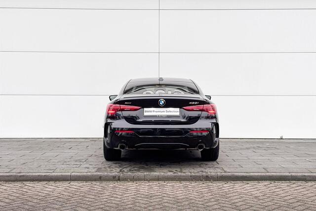 BMW 4-SERIE Coupé 430i xDrive | M Sport | Glazen Panoramadak | Harman Kardon | Stoelverwarming |