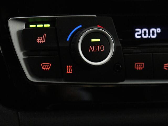 BMW 4-SERIE Coupé 418i M Sport | Schuifdak | Leder | Stoelverwarming | 20'' | Sportstoelen | Full LED | Navigatie | Parkeerhulp | Climate control | Cruise control | 74.200km NAP