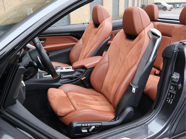 BMW 4-SERIE Cabrio 440i xDrive High Executive | M Sport | 6-cilinder | Org. NL | Harman/Kardon | Uniek interieur | Nekverwarming |