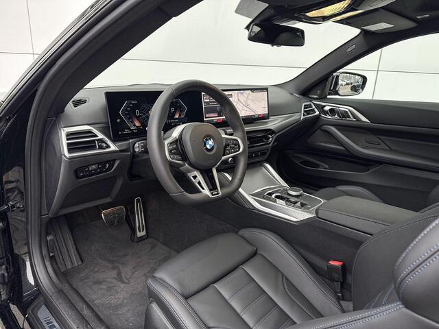 BMW 4-SERIE Coupé 430i xDrive | M Sport | Glazen Panoramadak | Harman Kardon | Stoelverwarming |