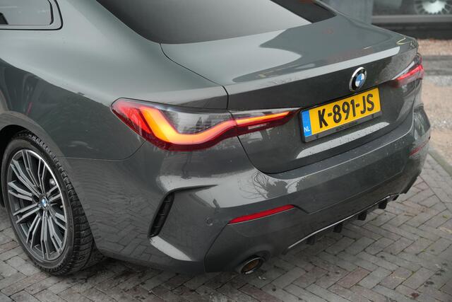 BMW 4-SERIE Coupé 420i M Pakket Harman/Kardon LED Cruise Clima Alcantara Camera