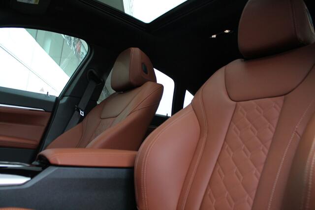 BMW 4-SERIE Gran Coupé 430i High Executive Automaat / Schuif-kanteldak / Parking Assistant Plus / Active Cruise Control / Comfort Access / Stuurverwarming