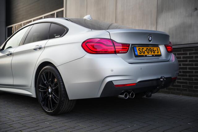 BMW 4-SERIE Gran Coupé 430i 252 pk High Executive M-Sportpakket / Frozen-Grey/ Led-Koplamp/ Schuif-Dak/ Head-Up/ Harman&Kardon/ Stoelverw./ Groot-Navi 19''LMV