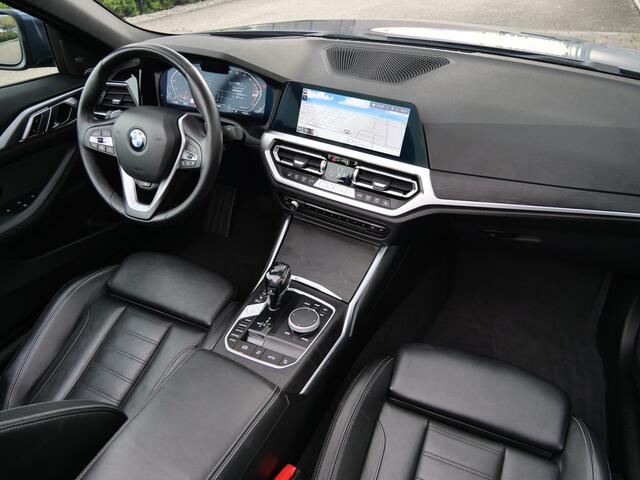 BMW 4-SERIE Cabrio 420i High Executive 184 Pk Automaat Navi / DAB / Apple Carplay / Leer / HUD / Windscherm / Nekverwarming