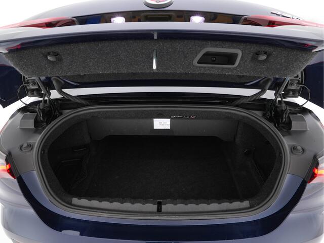 BMW 4-SERIE Cabrio 420i High Executive M-Sportpack (INCL.BTW) *LEATHER | FULL-LED | MEMORY-PACK | BLIND-SPOT | DIGI-COCKPIT | HIFI-SOUND | SHIFT-PADDLES | CAMERA | DAB | NAVI-FULLMAP | TOWBAR | 19''ALU*