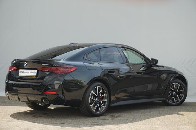 BMW 4-SERIE 420i | M Sportpakket Pro | Comfort Pack | Stoel & Stuurwielverwarming