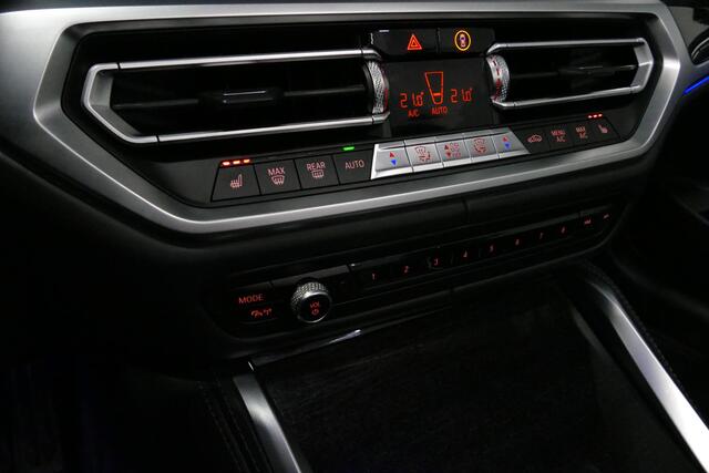 BMW 4-SERIE Cabrio M440i xDrive High Executive / Air Collar (nekverwarming / BMW Laserlight / Elektr. verstelbare voorstoelen (links met memory) / Harman Kardon Surround Sound / Stoelverwarming / 20" / Rondomzichtcamera / HUD / Apple Carplay - Android Auto / Adaptief