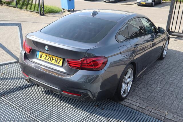 BMW 4-SERIE Gran Coupé 420i High Executive Edition M Sport Nederlandse auto! Facelift/Digital dashboard/Achteruitrijcamera/Lederen bekleding/Adaptief onderstel/Climate control/Cruise control/Stoelverwarming/Navigatie/Park assist