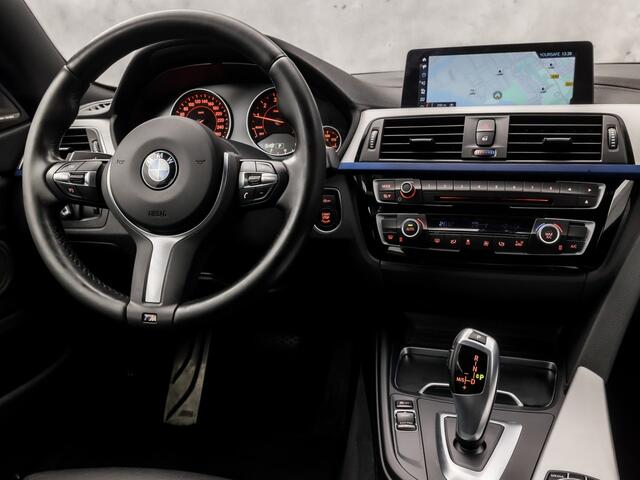 BMW 4-SERIE Gran Coupé 418i M Sport Automaat (SCHUIFDAK, M PAKKET, GROOT NAVI, HARMAN/KARDON, STOELVERWARMING, GETINT GLAS, SPORTSTOELEN, PARKEERSENSOREN, NIEUWE APK, NIEUWSTAAT)